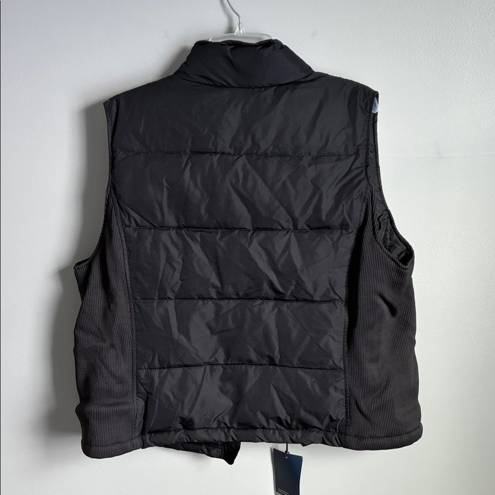 GAP Women's Black Puffer Vest - Picture 5 of 7
